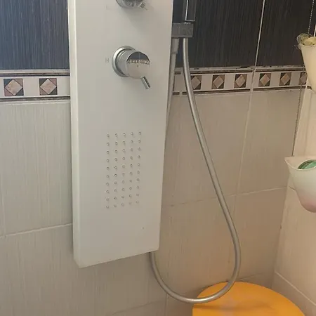 Quarto em Acomodações Particulares Laila